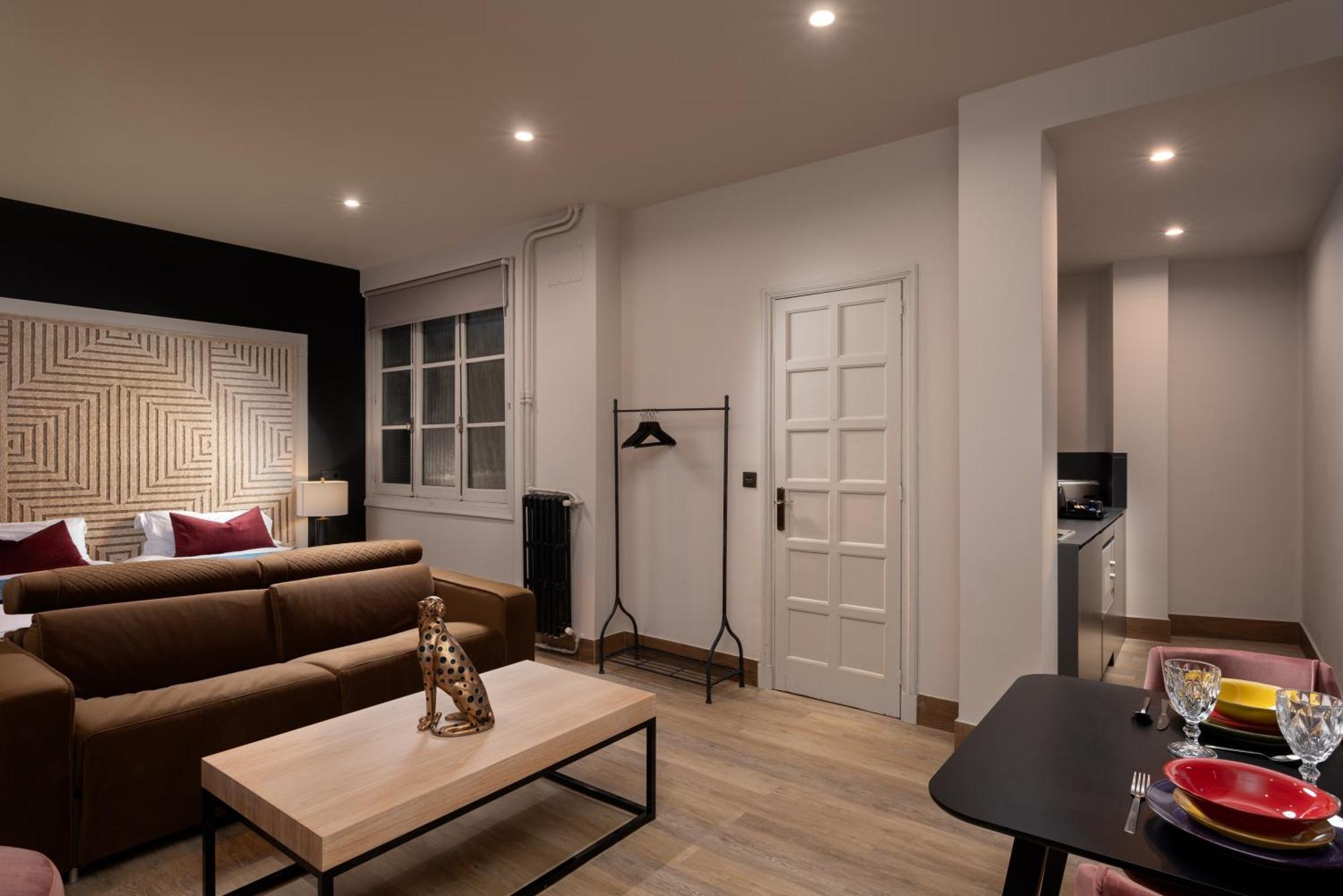 Suite 1907 Oviedo Low Cost Esterno foto