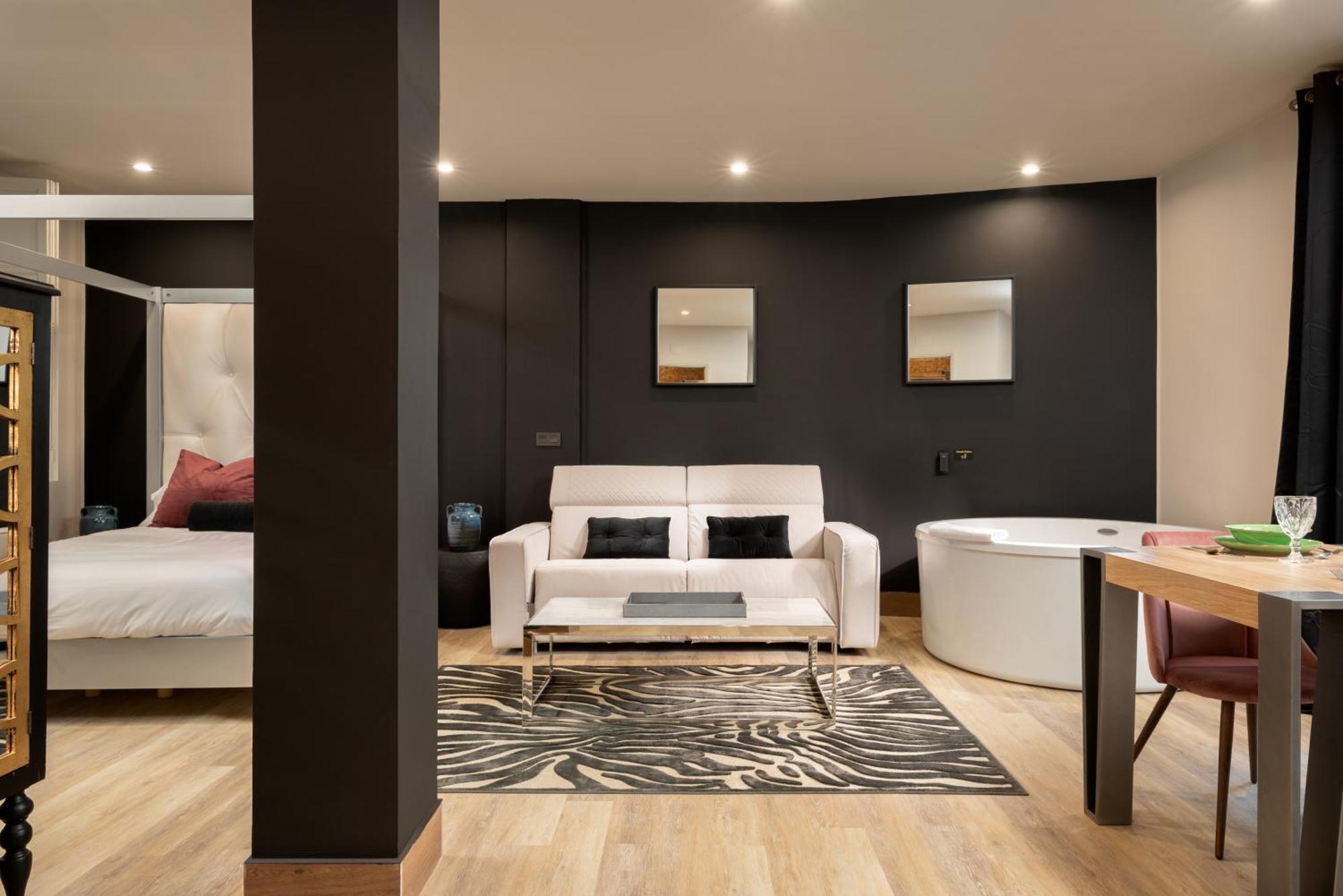 Suite 1907 Oviedo Low Cost Esterno foto